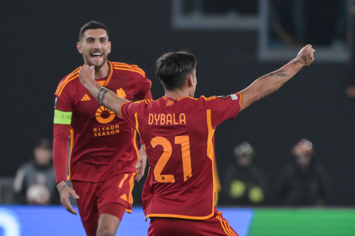 Liverpool đại thắng Sparta Praha, AS Roma hủy diệt Brighton ở Europa League - Ảnh 2