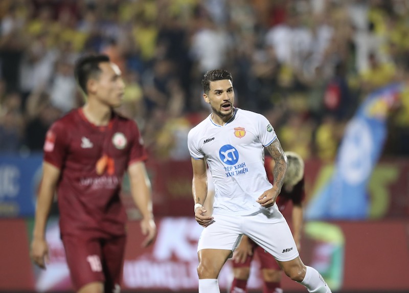 Nam Định bất ngờ thất bại 2-4 trước B&igrave;nh Định ở s&acirc;n nh&agrave; - Ảnh 1