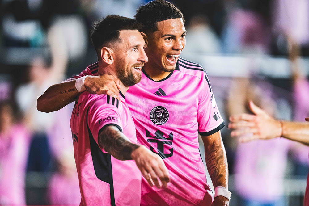 Messi ghi b&agrave;n ng&agrave;y trở lại, Inter Miami chưa tho&aacute;t khủng hoảng - Ảnh 1