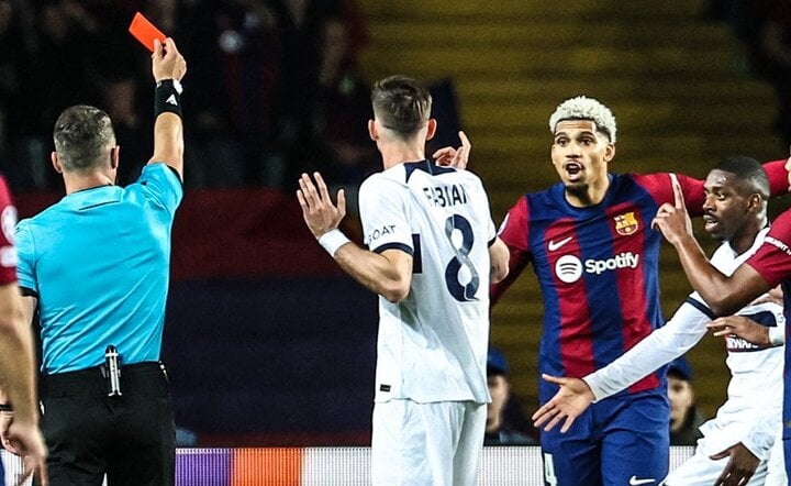 Thắng đậm Barcelona, PSG hi&ecirc;n ngang v&agrave;o b&aacute;n kết c&uacute;p C1 ch&acirc;u &Acirc;u - Ảnh 1