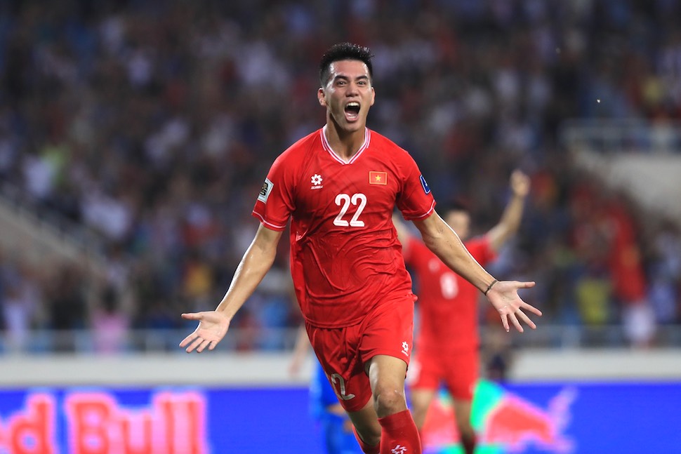 Tiến Linh được AFC t&ocirc;n vinh c&ugrave;ng Son Heung Min - Ảnh 1