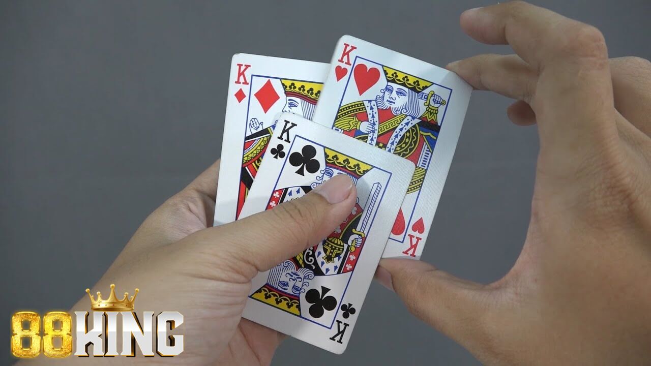 C&aacute;ch đ&aacute;nh b&agrave;i phỏm lu&ocirc;n thắng: B&iacute; quyết chia b&agrave;i gian lận, chiến thuật 