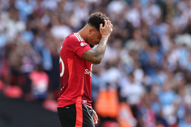 Thắng nghẹt thở MU ở loạt &ldquo;đấu s&uacute;ng&rdquo;, Man City gi&agrave;nh si&ecirc;u c&uacute;p Anh - Ảnh 2