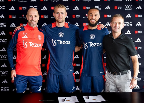 MU c&ocirc;ng bố c&ugrave;ng l&uacute;c hai t&acirc;n binh chất lượng - Ảnh 1