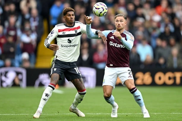 Bruno Fernandes s&uacute;t phạt dội x&agrave; ngang, MU chia điểm với Aston Villa - Ảnh 1