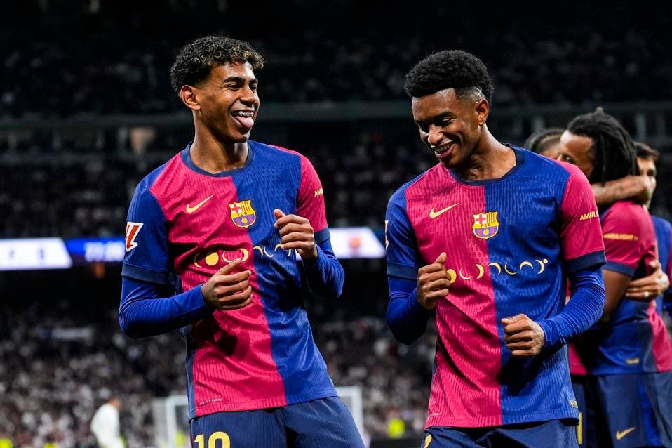 Lamine Yamal đi v&agrave;o lịch sử trận Si&ecirc;u kinh điển - Ảnh 1