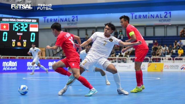 Thất bại trước Indonesia, futsal Việt Nam lỡ cơ hội gi&agrave;nh chức v&ocirc; địch lịch sử - Ảnh 1