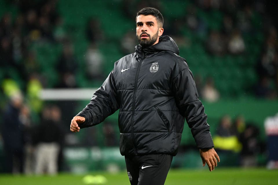 Đội ngũ trợ l&yacute; HLV theo ch&acirc;n Ruben Amorim tới MU gồm những ai? - Ảnh 1