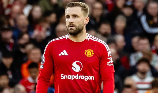 Luke Shaw suy sụp v&igrave; chấn thương, MU gặp kh&oacute; trước Arsenal - Ảnh 1