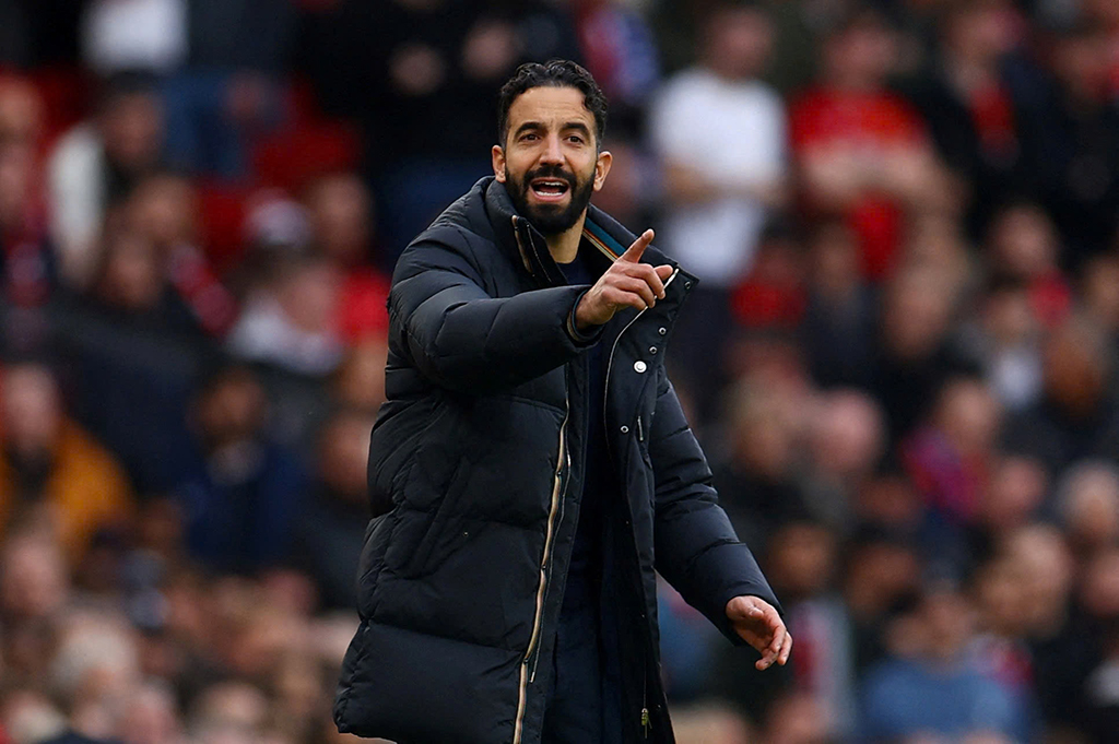 HLV Amorim: &lsquo;MU kh&ocirc;ng phải l&agrave; đội b&oacute;ng lớn&rsquo; - Ảnh 1