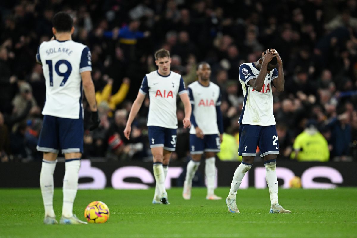 Chấm điểm Tottenham 3-4 Chelsea: Kh&ocirc;ng ai s&aacute;ng hơn Cole Palmer - Ảnh 1