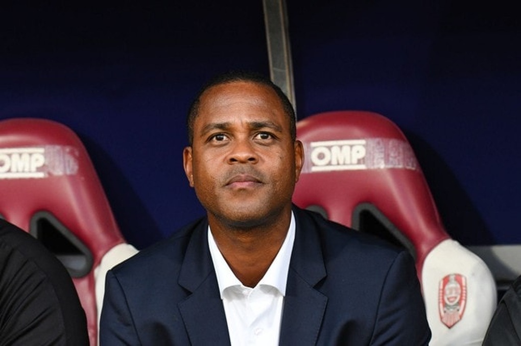 HLV Patrick Kluivert tự tin gi&uacute;p Indonesia gi&agrave;nh v&eacute; dự World Cup - Ảnh 1