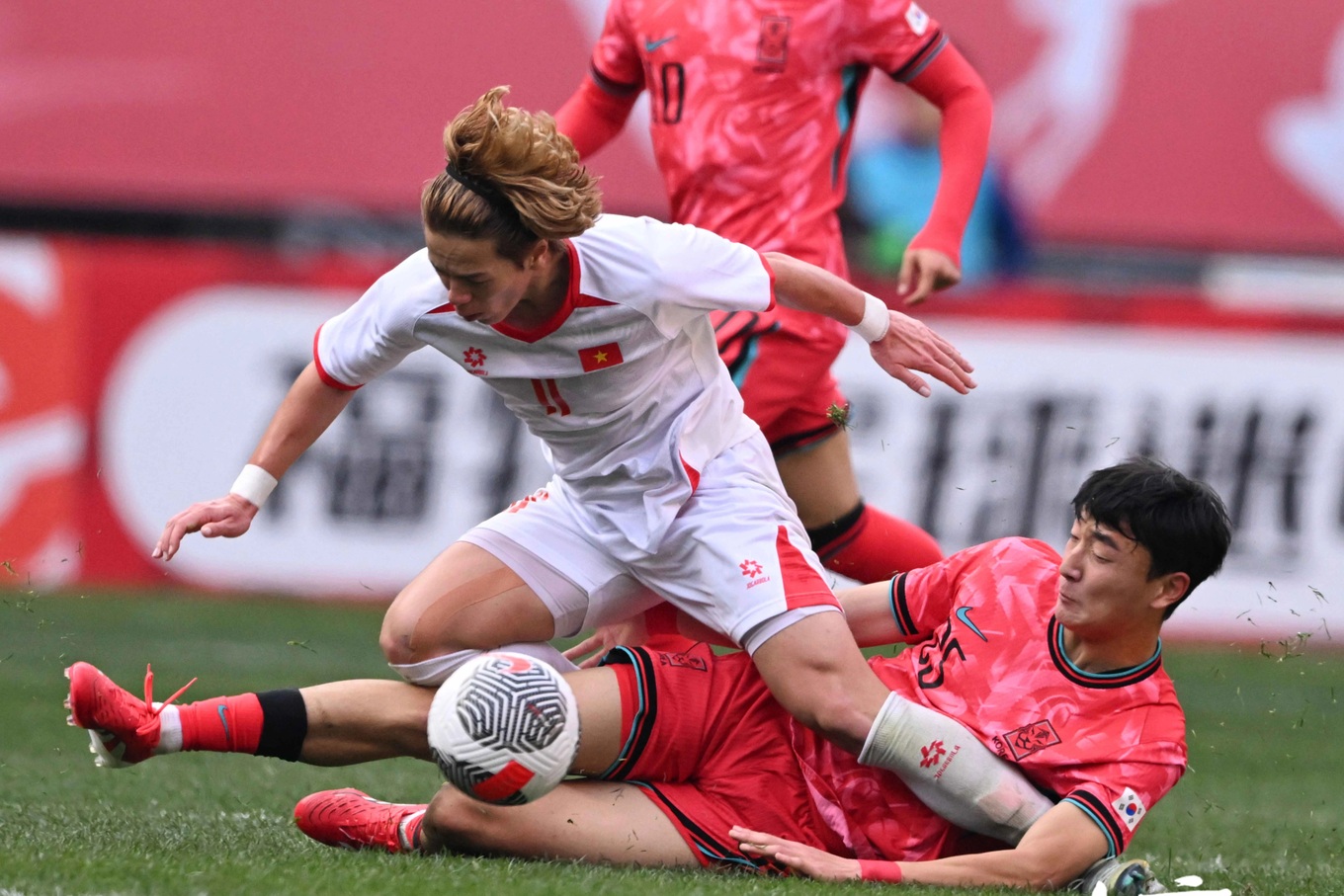 B&aacute;o H&agrave;n Quốc khen ngợi U22 Việt Nam sau trận h&ograve;a quả cảm - Ảnh 1