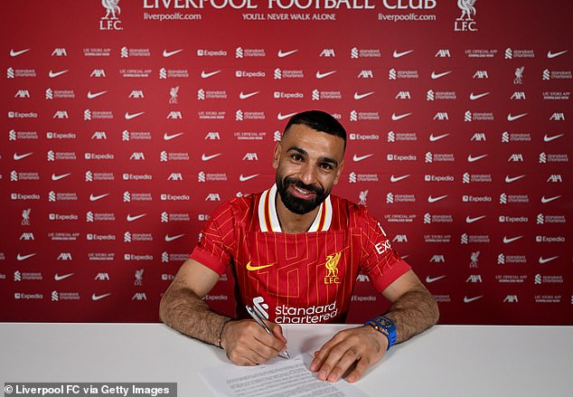 H&eacute; lộ lương khủng của Mohamed Salah khi k&yacute; hợp đồng mới với Liverpool - Ảnh 1