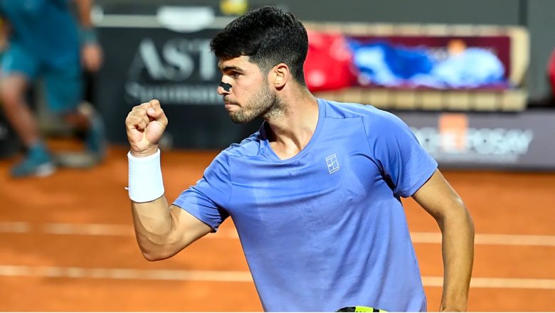 Alcaraz và Zverev giành vé vào vòng 4 Rome Masters 2025 - Ảnh 1