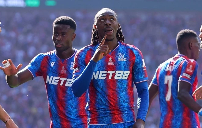 Man City hứng chịu thất bại, chứng kiến Crystal Palace v&ocirc; địch FA Cup - Ảnh 1