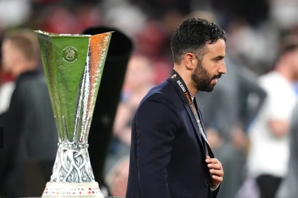 HLV Amorim sẵn s&agrave;ng ra đi, MU chốt tương lai - Ảnh 1