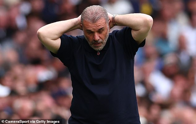 D&agrave;n sao Tottenham phẫn nộ khi HLV Postecoglou bị sa thải - Ảnh 1