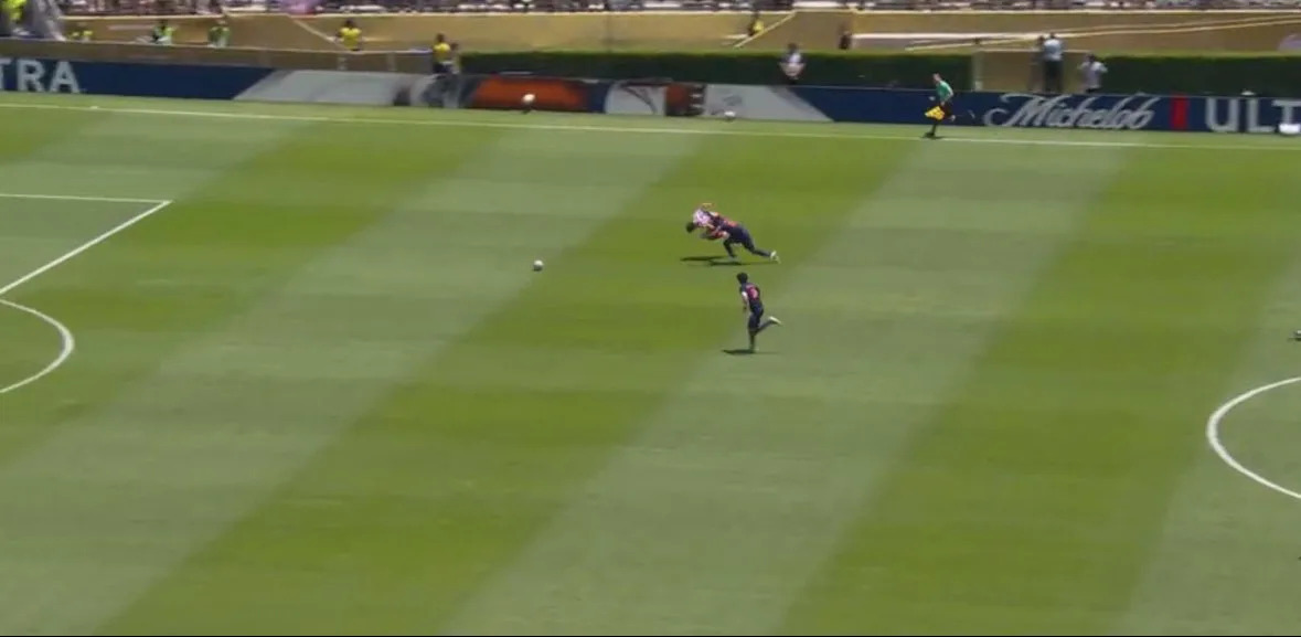 Trọng t&agrave;i khiến dậy s&oacute;ng v&igrave; quyết định tranh c&atilde;i ở FIFA Club World Cup - Ảnh 1