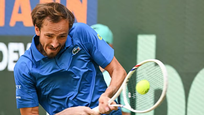Medvedev đánh bại Zverev trận thứ tư liên tiếp, vào chung kết Halle Open - Ảnh 1