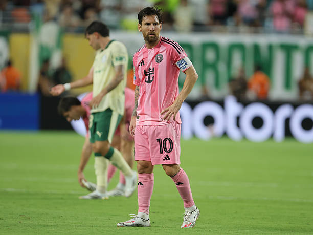 Kết quả FIFA Club World Cup đ&ecirc;m qua: Messi chạm tr&aacute;n với PSG ở v&ograve;ng 1/8 - Ảnh 1