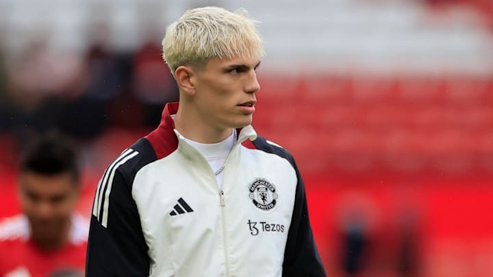 MU đại hạ gi&aacute; b&aacute;n Garnacho - Ảnh 1