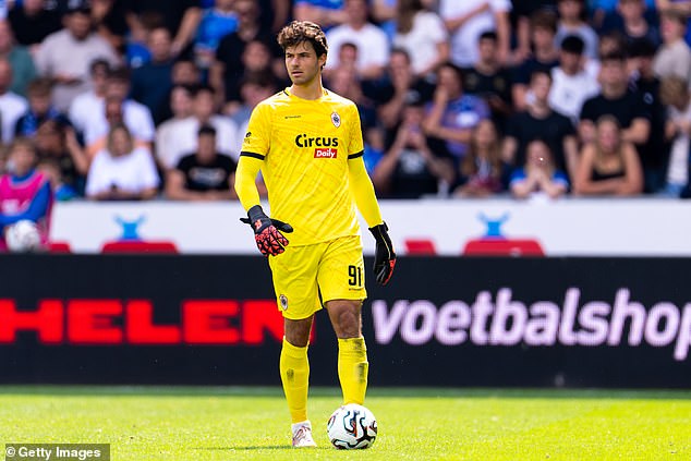 MU sắp chi&ecirc;u mộ th&agrave;nh c&ocirc;ng thủ m&ocirc;n mới - Ảnh 1