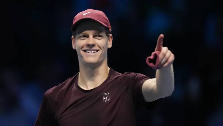 Sinner giành vé đầu tiên vào bán kết ATP Finals 2025 - Ảnh 1