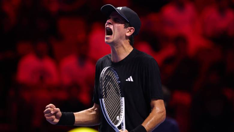 Learner Tien thua sốc tay vợt hạng 168 thế giới ở trận ra quân Next Gen ATP Finals 2025 - Ảnh 1