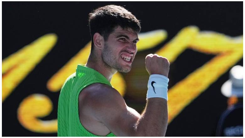 Alcaraz giành vé vào vòng 3 Úc Mở rộng 2026, Raducanu thua sốc  - Ảnh 1