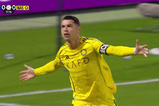 Ronaldo l&agrave;m n&ecirc;n lịch sử ngay khi t&aacute;i xuất Al Nassr - Ảnh 1