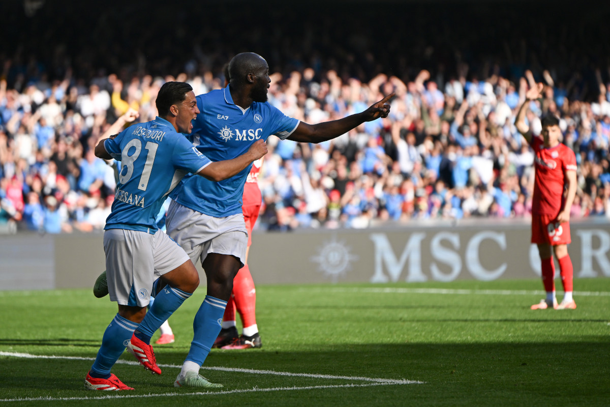 Siêu máy tính dự đoán Napoli vs Torino, 2h45 ngày 7/3 - Ảnh 1