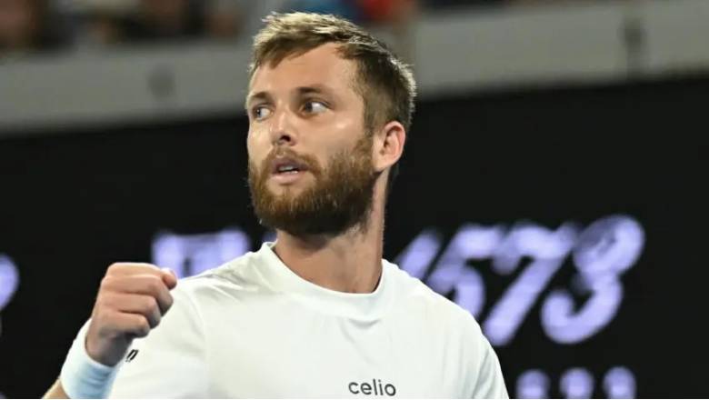 Sinner phá kỷ lục của Djokovic, giành vé vào vòng 4 Miami Open 2026 - Ảnh 1