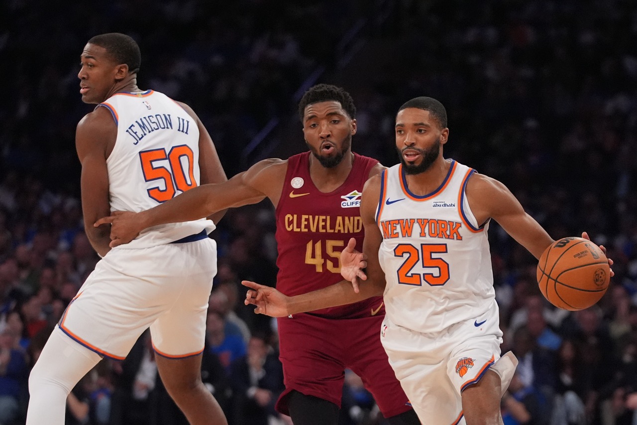 Nhận định b&oacute;ng rổ Cleveland Cavaliers vs Toronto Raptors, 06h00 ng&agrave;y 21/4: Qu&aacute; kh&oacute; cho kh&aacute;ch - Ảnh 1