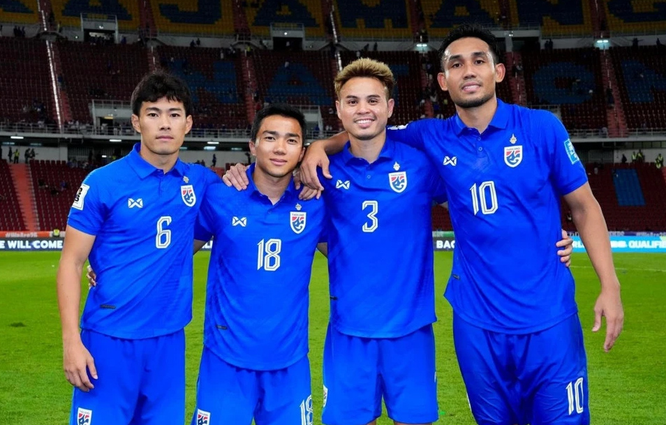 HLV tuyển Th&aacute;i Lan tuy&ecirc;n bố sẽ d&ugrave;ng cầu thủ trẻ ở ASEAN Cup 2026 - Ảnh 1