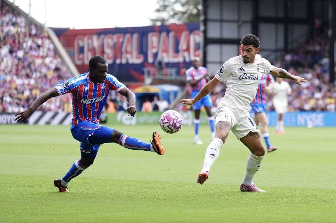 Siêu máy tính dự đoán Nottingham vs Crystal Palace, 21h00 ngày 1/2