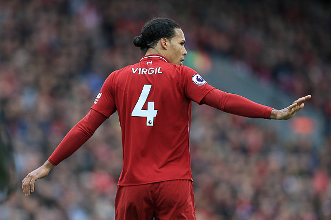Van Dijk làm điều khác thường khiến Klopp lo ngay ngáy