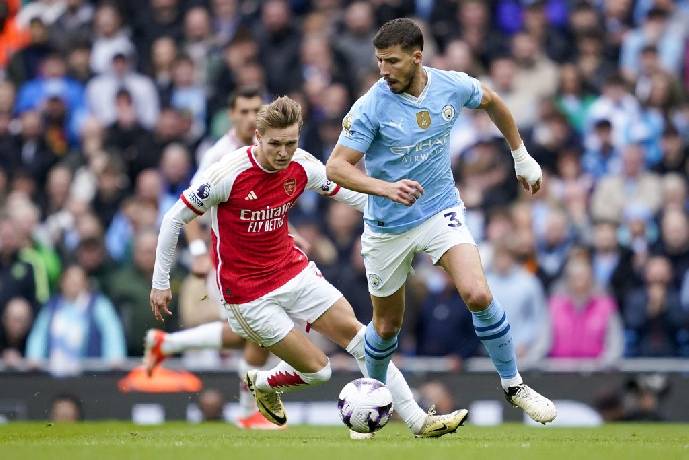 Man City và Arsenal chia điểm, cuộc đua vô địch Ngoại hạng Anh căng như dây đàn
