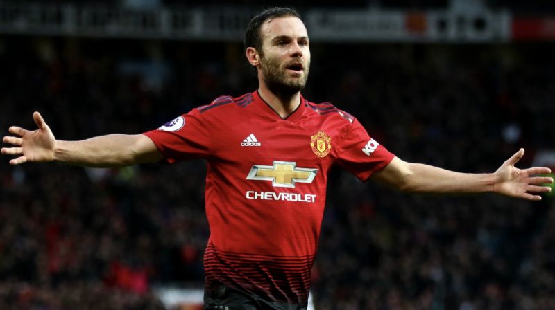 Sao MU sẵn sàng giảm lương để tới Barcelona