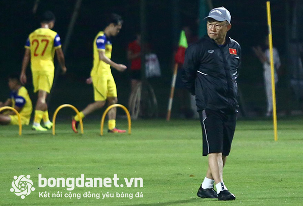 Park Hang-seo chốt danh sách Việt Nam vs Thái Lan: Hoàng Đức bị loại