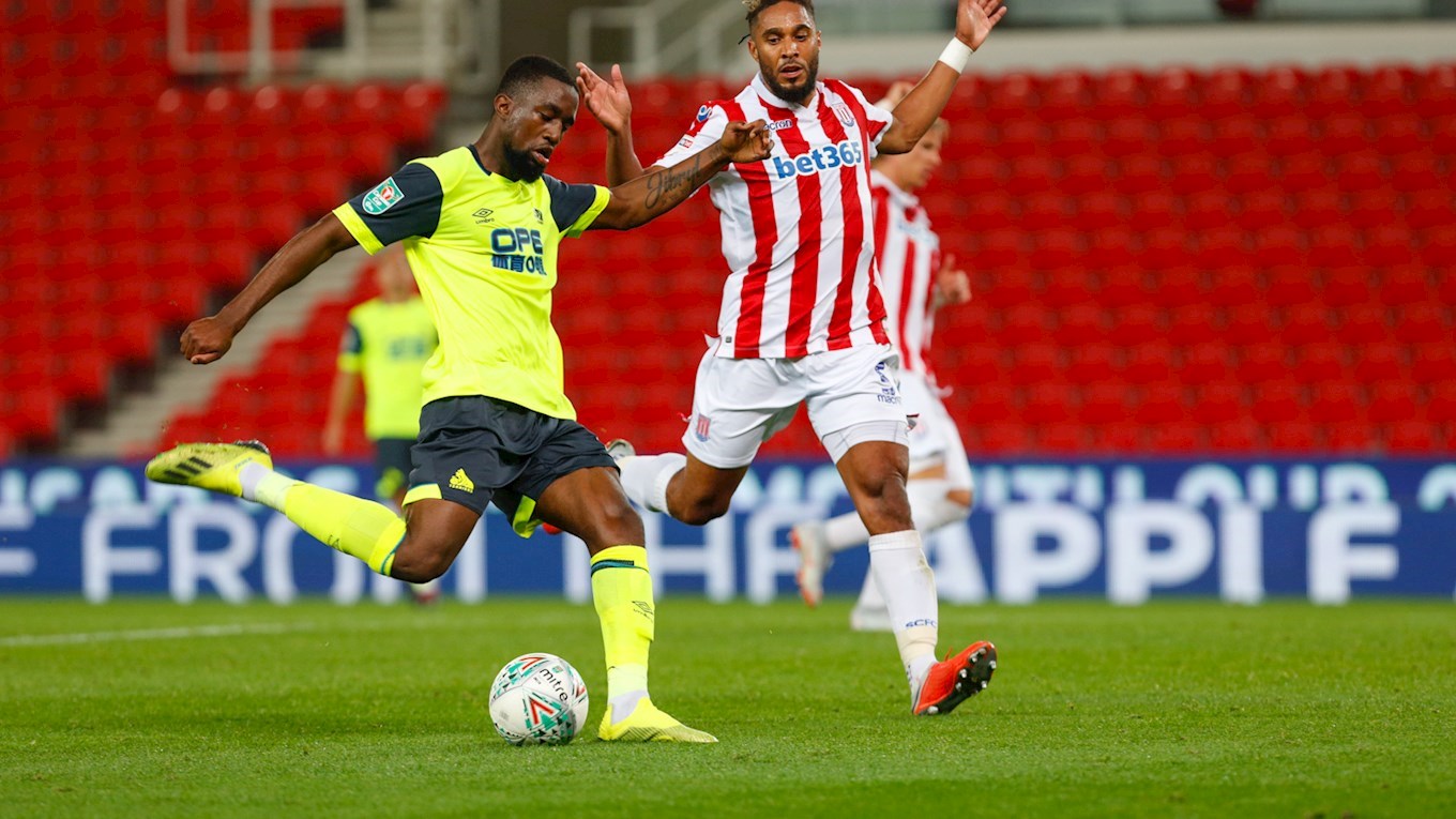 Nhận định bóng đá Stoke vs Huddersfield, 02h00 ngày 2/10: Cầm chân nhau