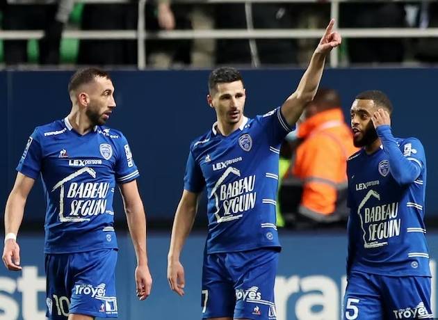 Đội hình ra sân chính thức Strasbourg vs Troyes, 21h ngày 2/1