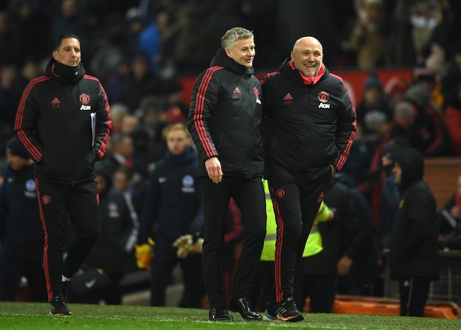 MU bay cao, Solskjaer sắp giành danh hiệu quý đầu tiên sự nghiệp