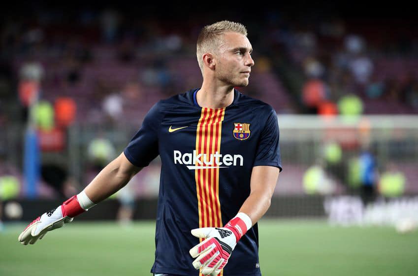 Jasper Cillessen chấn thương, lỡ đại chiến gặp Real Madrid
