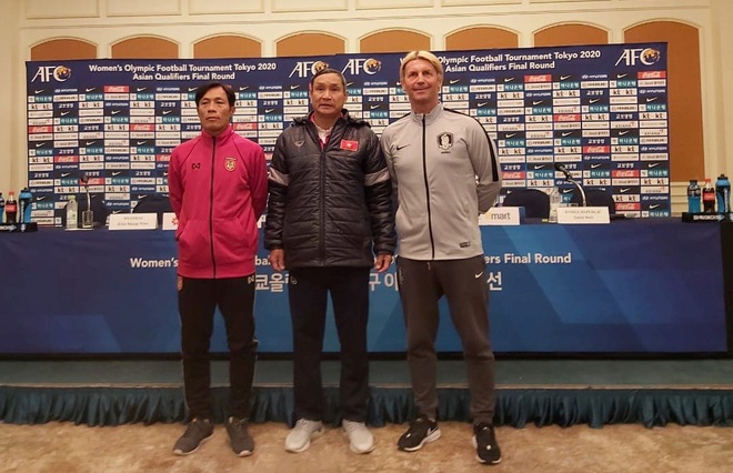 HLV Mai Đức Chung tiếc vì nữ Triều Tiên bỏ giải