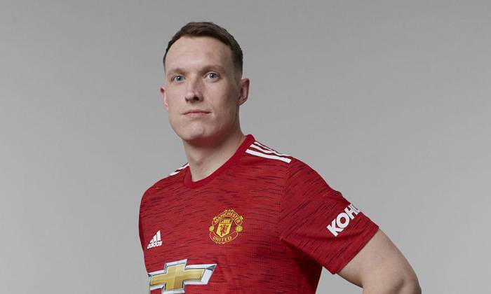 MU trao cơ hội làm lại từ đầu cho Phil Jones
