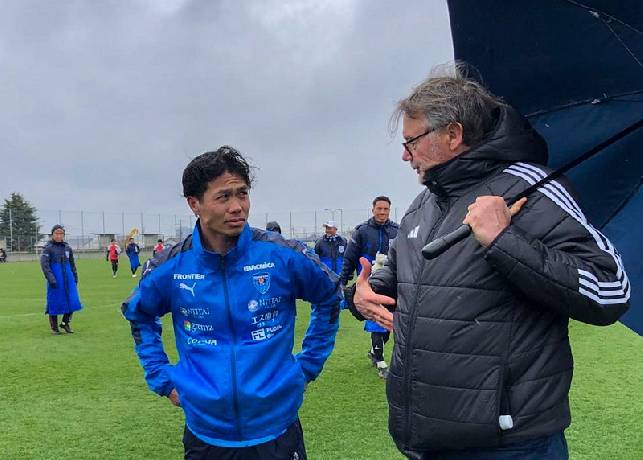 Công Phượng tiếp tục ‘mất tích’ ở Yokohama FC