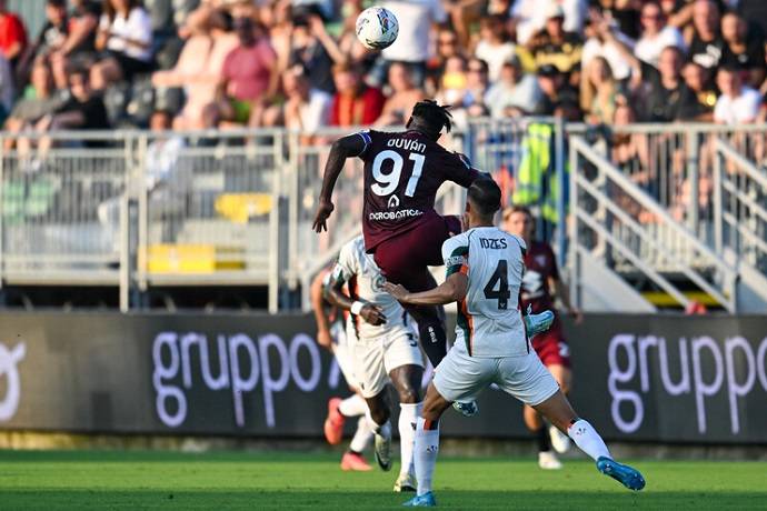 Soi kèo phạt góc Torino vs Venezia, 1h45 ngày 3/5