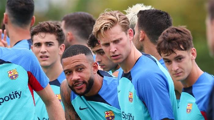 Man City bất ngờ vào cuộc giành chữ ký của De Jong