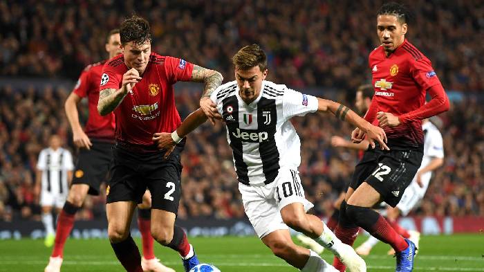 Juventus hỏi mua ngôi sao mãi chỉ là 'lốp dự phòng' ở M.U